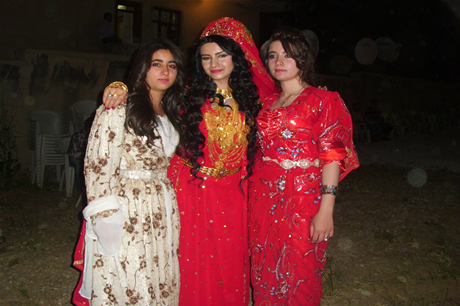 Yüksekova'da 02.03. Temmuz 2011 tarihlerinde evlenen bazı çiftleri sizler için sayfamıza taşıdık. Bizde Yüksekova Güncel Ailesi olarak tüm çiftlere mutluluklar dileriz