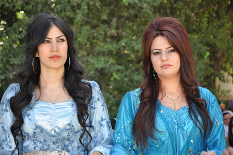 Yüksekova'da 02.03. Temmuz 2011 tarihlerinde evlenen bazı çiftleri sizler için sayfamıza taşıdık. Bizde Yüksekova Güncel Ailesi olarak tüm çiftlere mutluluklar dileriz