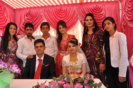 Yüksekova'da 02.03. Temmuz 2011 tarihlerinde evlenen bazı çiftleri sizler için sayfamıza taşıdık. Bizde Yüksekova Güncel Ailesi olarak tüm çiftlere mutluluklar dileriz