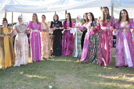 Yüksekova'da 02.03. Temmuz 2011 tarihlerinde evlenen bazı çiftleri sizler için sayfamıza taşıdık. Bizde Yüksekova Güncel Ailesi olarak tüm çiftlere mutluluklar dileriz