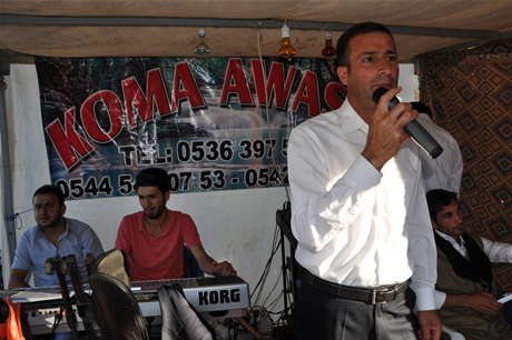 Yüksekova'da 02.03. Temmuz 2011 tarihlerinde evlenen bazı çiftleri sizler için sayfamıza taşıdık. Bizde Yüksekova Güncel Ailesi olarak tüm çiftlere mutluluklar dileriz