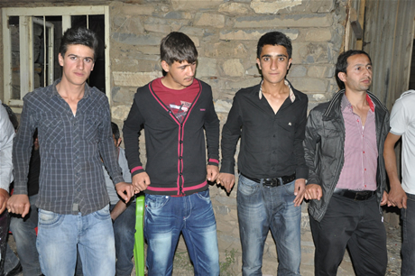 Yüksekova'da 02.03. Temmuz 2011 tarihlerinde evlenen bazı çiftleri sizler için sayfamıza taşıdık. Bizde Yüksekova Güncel Ailesi olarak tüm çiftlere mutluluklar dileriz