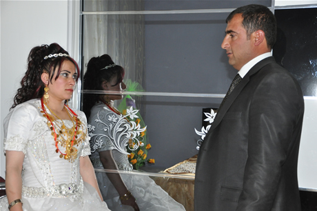 Yüksekova'da 02.03. Temmuz 2011 tarihlerinde evlenen bazı çiftleri sizler için sayfamıza taşıdık. Bizde Yüksekova Güncel Ailesi olarak tüm çiftlere mutluluklar dileriz