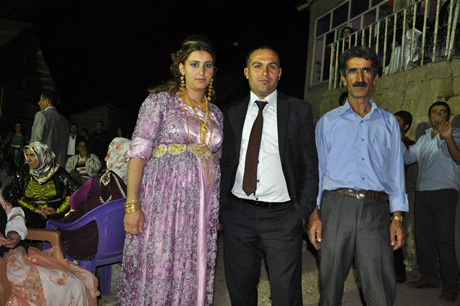 Yüksekova'da 02.03. Temmuz 2011 tarihlerinde evlenen bazı çiftleri sizler için sayfamıza taşıdık. Bizde Yüksekova Güncel Ailesi olarak tüm çiftlere mutluluklar dileriz