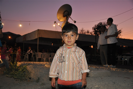 Yüksekova'da 02.03. Temmuz 2011 tarihlerinde evlenen bazı çiftleri sizler için sayfamıza taşıdık. Bizde Yüksekova Güncel Ailesi olarak tüm çiftlere mutluluklar dileriz
