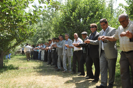 Yüksekova'da 02.03. Temmuz 2011 tarihlerinde evlenen bazı çiftleri sizler için sayfamıza taşıdık. Bizde Yüksekova Güncel Ailesi olarak tüm çiftlere mutluluklar dileriz
