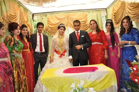 Yüksekova'da 02.03. Temmuz 2011 tarihlerinde evlenen bazı çiftleri sizler için sayfamıza taşıdık. Bizde Yüksekova Güncel Ailesi olarak tüm çiftlere mutluluklar dileriz