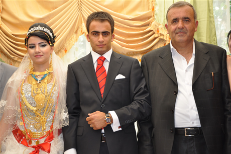 Yüksekova'da 02.03. Temmuz 2011 tarihlerinde evlenen bazı çiftleri sizler için sayfamıza taşıdık. Bizde Yüksekova Güncel Ailesi olarak tüm çiftlere mutluluklar dileriz