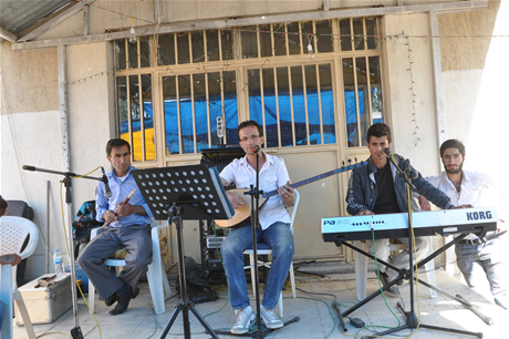 Yüksekova'da 02.03. Temmuz 2011 tarihlerinde evlenen bazı çiftleri sizler için sayfamıza taşıdık. Bizde Yüksekova Güncel Ailesi olarak tüm çiftlere mutluluklar dileriz