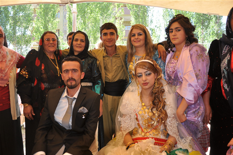 Yüksekova'da 02.03. Temmuz 2011 tarihlerinde evlenen bazı çiftleri sizler için sayfamıza taşıdık. Bizde Yüksekova Güncel Ailesi olarak tüm çiftlere mutluluklar dileriz