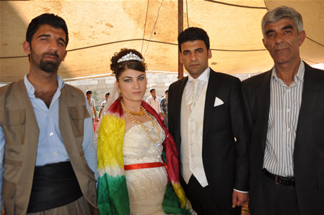 Yüksekova'da 02.03. Temmuz 2011 tarihlerinde evlenen bazı çiftleri sizler için sayfamıza taşıdık. Bizde Yüksekova Güncel Ailesi olarak tüm çiftlere mutluluklar dileriz