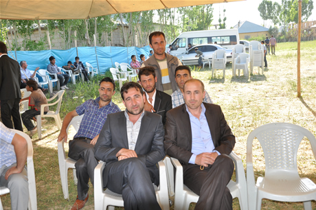 Yüksekova'da 02.03. Temmuz 2011 tarihlerinde evlenen bazı çiftleri sizler için sayfamıza taşıdık. Bizde Yüksekova Güncel Ailesi olarak tüm çiftlere mutluluklar dileriz