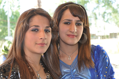 Yüksekova'da 02.03. Temmuz 2011 tarihlerinde evlenen bazı çiftleri sizler için sayfamıza taşıdık. Bizde Yüksekova Güncel Ailesi olarak tüm çiftlere mutluluklar dileriz