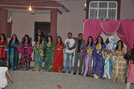 Yüksekova'da 02.03. Temmuz 2011 tarihlerinde evlenen bazı çiftleri sizler için sayfamıza taşıdık. Bizde Yüksekova Güncel Ailesi olarak tüm çiftlere mutluluklar dileriz