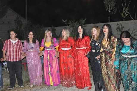 Yüksekova'da 02.03. Temmuz 2011 tarihlerinde evlenen bazı çiftleri sizler için sayfamıza taşıdık. Bizde Yüksekova Güncel Ailesi olarak tüm çiftlere mutluluklar dileriz