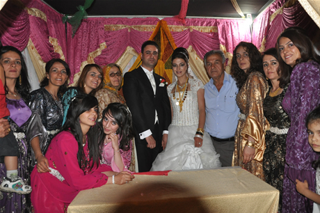 Yüksekova'da 02.03. Temmuz 2011 tarihlerinde evlenen bazı çiftleri sizler için sayfamıza taşıdık. Bizde Yüksekova Güncel Ailesi olarak tüm çiftlere mutluluklar dileriz