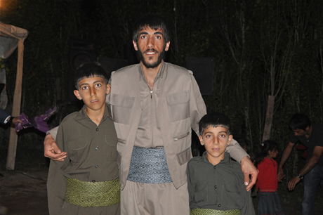 Yüksekova'da 02.03. Temmuz 2011 tarihlerinde evlenen bazı çiftleri sizler için sayfamıza taşıdık. Bizde Yüksekova Güncel Ailesi olarak tüm çiftlere mutluluklar dileriz