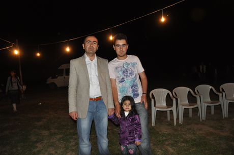 Yüksekova'da 02.03. Temmuz 2011 tarihlerinde evlenen bazı çiftleri sizler için sayfamıza taşıdık. Bizde Yüksekova Güncel Ailesi olarak tüm çiftlere mutluluklar dileriz