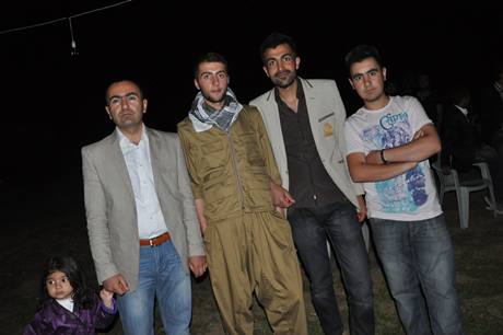 Yüksekova'da 02.03. Temmuz 2011 tarihlerinde evlenen bazı çiftleri sizler için sayfamıza taşıdık. Bizde Yüksekova Güncel Ailesi olarak tüm çiftlere mutluluklar dileriz