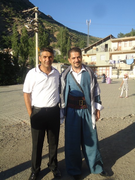 Yüksekova'da 09-10 Temmuz 2011 tarihlerinde evlenen bazı çiftleri sizler için sayfamıza taşıdık. Yüksekova Güncel Ailesi olarak tüm çiftlere mutluluklar dileriz