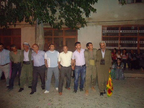 Yüksekova'da 09-10 Temmuz 2011 tarihlerinde evlenen bazı çiftleri sizler için sayfamıza taşıdık. Yüksekova Güncel Ailesi olarak tüm çiftlere mutluluklar dileriz