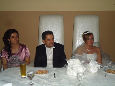 Yüksekova'da 09-10 Temmuz 2011 tarihlerinde evlenen bazı çiftleri sizler için sayfamıza taşıdık. Yüksekova Güncel Ailesi olarak tüm çiftlere mutluluklar dileriz