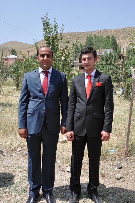 Yüksekova'da 09-10 Temmuz 2011 tarihlerinde evlenen bazı çiftleri sizler için sayfamıza taşıdık. Yüksekova Güncel Ailesi olarak tüm çiftlere mutluluklar dileriz