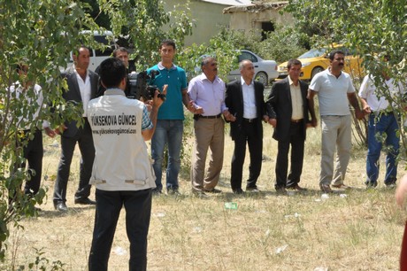 Yüksekova'da 09-10 Temmuz 2011 tarihlerinde evlenen bazı çiftleri sizler için sayfamıza taşıdık. Yüksekova Güncel Ailesi olarak tüm çiftlere mutluluklar dileriz