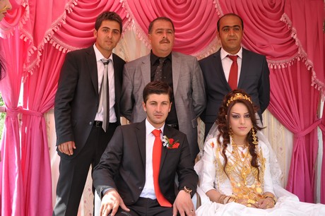 Yüksekova'da 09-10 Temmuz 2011 tarihlerinde evlenen bazı çiftleri sizler için sayfamıza taşıdık. Yüksekova Güncel Ailesi olarak tüm çiftlere mutluluklar dileriz