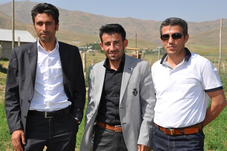 Yüksekova'da 09-10 Temmuz 2011 tarihlerinde evlenen bazı çiftleri sizler için sayfamıza taşıdık. Yüksekova Güncel Ailesi olarak tüm çiftlere mutluluklar dileriz