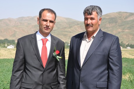 Yüksekova'da 09-10 Temmuz 2011 tarihlerinde evlenen bazı çiftleri sizler için sayfamıza taşıdık. Yüksekova Güncel Ailesi olarak tüm çiftlere mutluluklar dileriz