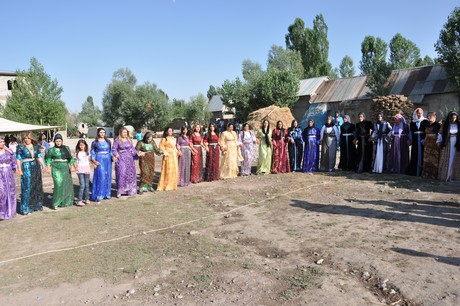 Yüksekova'da 09-10 Temmuz 2011 tarihlerinde evlenen bazı çiftleri sizler için sayfamıza taşıdık. Yüksekova Güncel Ailesi olarak tüm çiftlere mutluluklar dileriz