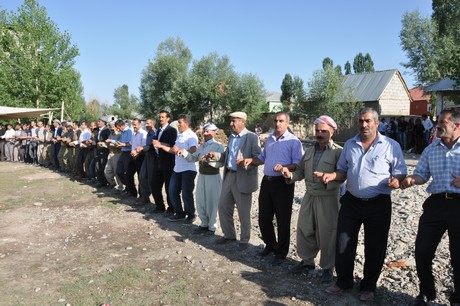 Yüksekova'da 09-10 Temmuz 2011 tarihlerinde evlenen bazı çiftleri sizler için sayfamıza taşıdık. Yüksekova Güncel Ailesi olarak tüm çiftlere mutluluklar dileriz