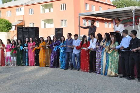 Yüksekova'da 09-10 Temmuz 2011 tarihlerinde evlenen bazı çiftleri sizler için sayfamıza taşıdık. Yüksekova Güncel Ailesi olarak tüm çiftlere mutluluklar dileriz