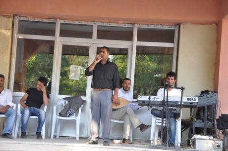 Yüksekova'da 09-10 Temmuz 2011 tarihlerinde evlenen bazı çiftleri sizler için sayfamıza taşıdık. Yüksekova Güncel Ailesi olarak tüm çiftlere mutluluklar dileriz