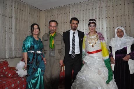 Yüksekova'da 09-10 Temmuz 2011 tarihlerinde evlenen bazı çiftleri sizler için sayfamıza taşıdık. Yüksekova Güncel Ailesi olarak tüm çiftlere mutluluklar dileriz