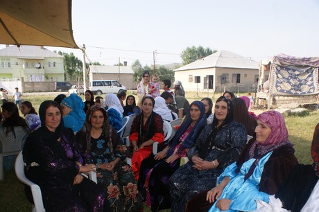 Yüksekova'da 09-10 Temmuz 2011 tarihlerinde evlenen bazı çiftleri sizler için sayfamıza taşıdık. Yüksekova Güncel Ailesi olarak tüm çiftlere mutluluklar dileriz