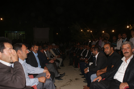 Yüksekova'da 16-17 Temmuz 2011 tarihlerinde evlenen bazı çiftleri sizler için sayfamıza taşıdık. Yüksekova Güncel Ailesi olarak tüm çiftlerimize mutluluklar diliyoruz