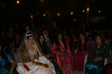 Yüksekova'da 16-17 Temmuz 2011 tarihlerinde evlenen bazı çiftleri sizler için sayfamıza taşıdık. Yüksekova Güncel Ailesi olarak tüm çiftlerimize mutluluklar diliyoruz