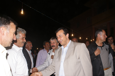 Yüksekova'da 16-17 Temmuz 2011 tarihlerinde evlenen bazı çiftleri sizler için sayfamıza taşıdık. Yüksekova Güncel Ailesi olarak tüm çiftlerimize mutluluklar diliyoruz