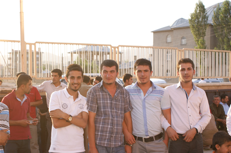 Yüksekova'da 16-17 Temmuz 2011 tarihlerinde evlenen bazı çiftleri sizler için sayfamıza taşıdık. Yüksekova Güncel Ailesi olarak tüm çiftlerimize mutluluklar diliyoruz