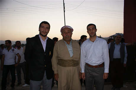 Yüksekova'da 16-17 Temmuz 2011 tarihlerinde evlenen bazı çiftleri sizler için sayfamıza taşıdık. Yüksekova Güncel Ailesi olarak tüm çiftlerimize mutluluklar diliyoruz