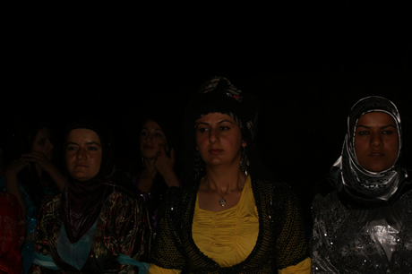 Yüksekova'da 16-17 Temmuz 2011 tarihlerinde evlenen bazı çiftleri sizler için sayfamıza taşıdık. Yüksekova Güncel Ailesi olarak tüm çiftlerimize mutluluklar diliyoruz