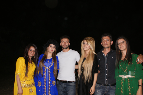 Yüksekova'da 16-17 Temmuz 2011 tarihlerinde evlenen bazı çiftleri sizler için sayfamıza taşıdık. Yüksekova Güncel Ailesi olarak tüm çiftlerimize mutluluklar diliyoruz