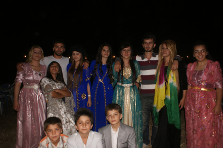 Yüksekova'da 16-17 Temmuz 2011 tarihlerinde evlenen bazı çiftleri sizler için sayfamıza taşıdık. Yüksekova Güncel Ailesi olarak tüm çiftlerimize mutluluklar diliyoruz