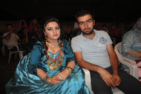 Yüksekova'da 16-17 Temmuz 2011 tarihlerinde evlenen bazı çiftleri sizler için sayfamıza taşıdık. Yüksekova Güncel Ailesi olarak tüm çiftlerimize mutluluklar diliyoruz