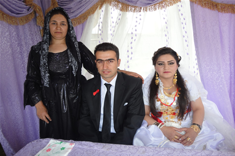 Yüksekova'da 16-17 Temmuz 2011 tarihlerinde evlenen bazı çiftleri sizler için sayfamıza taşıdık. Yüksekova Güncel Ailesi olarak tüm çiftlerimize mutluluklar diliyoruz