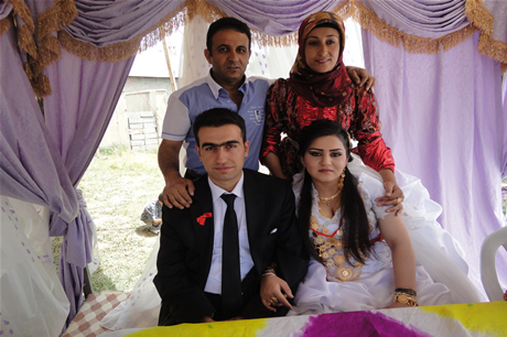 Yüksekova'da 16-17 Temmuz 2011 tarihlerinde evlenen bazı çiftleri sizler için sayfamıza taşıdık. Yüksekova Güncel Ailesi olarak tüm çiftlerimize mutluluklar diliyoruz