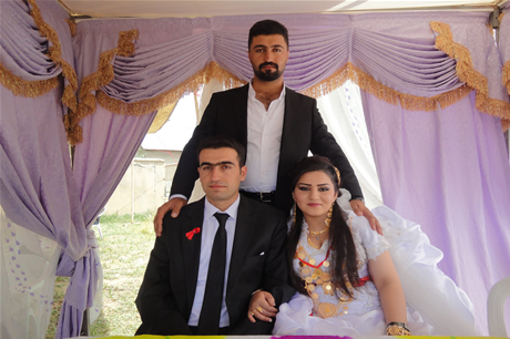 Yüksekova'da 16-17 Temmuz 2011 tarihlerinde evlenen bazı çiftleri sizler için sayfamıza taşıdık. Yüksekova Güncel Ailesi olarak tüm çiftlerimize mutluluklar diliyoruz