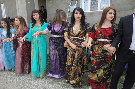 Yüksekova'da 16-17 Temmuz 2011 tarihlerinde evlenen bazı çiftleri sizler için sayfamıza taşıdık. Yüksekova Güncel Ailesi olarak tüm çiftlerimize mutluluklar diliyoruz